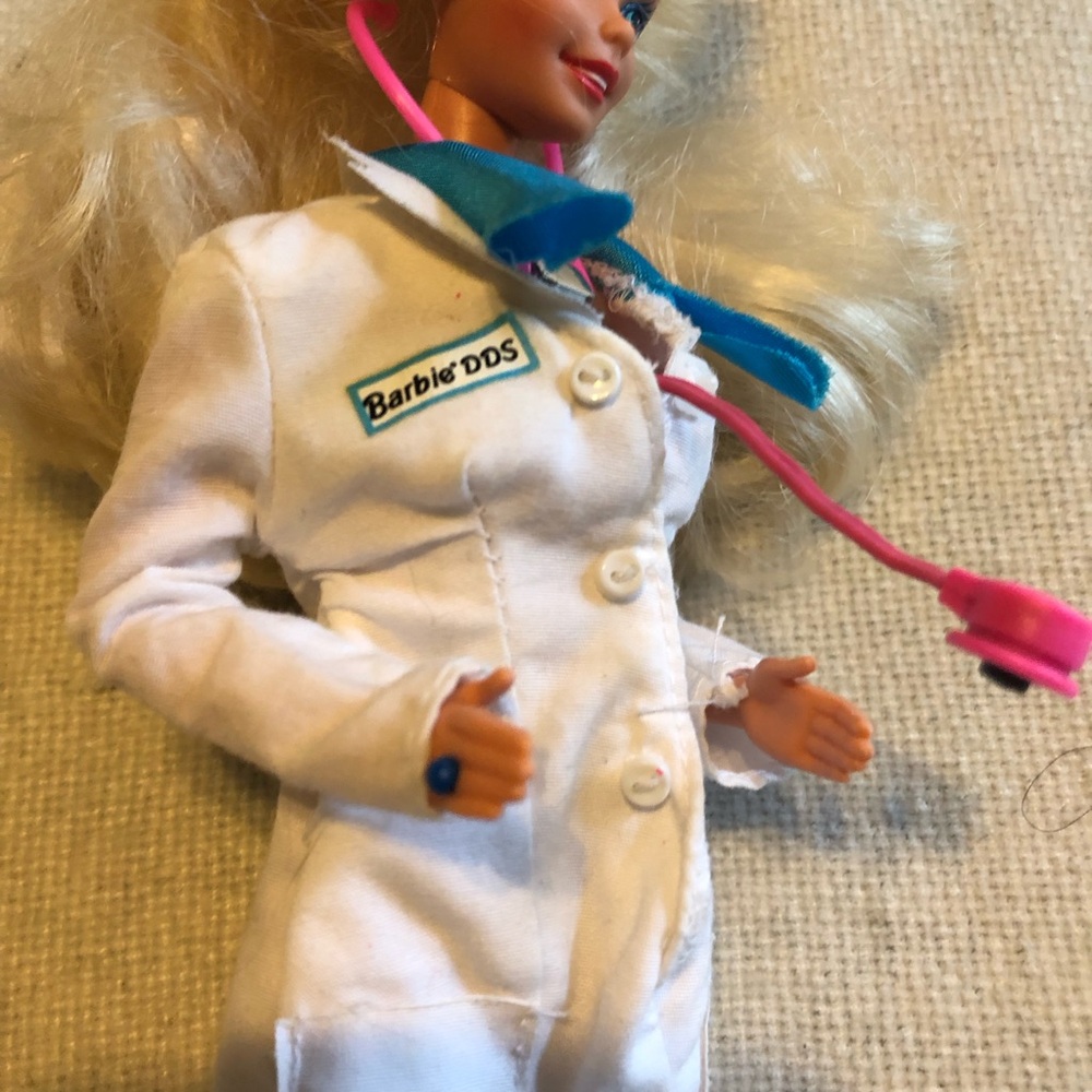 1990s Doctor Barbie - Picture 12 of 12